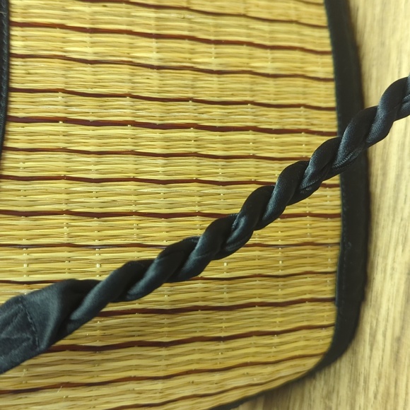 2/$15 Baskets of Cambodia striped purse - Picture 3 of 9